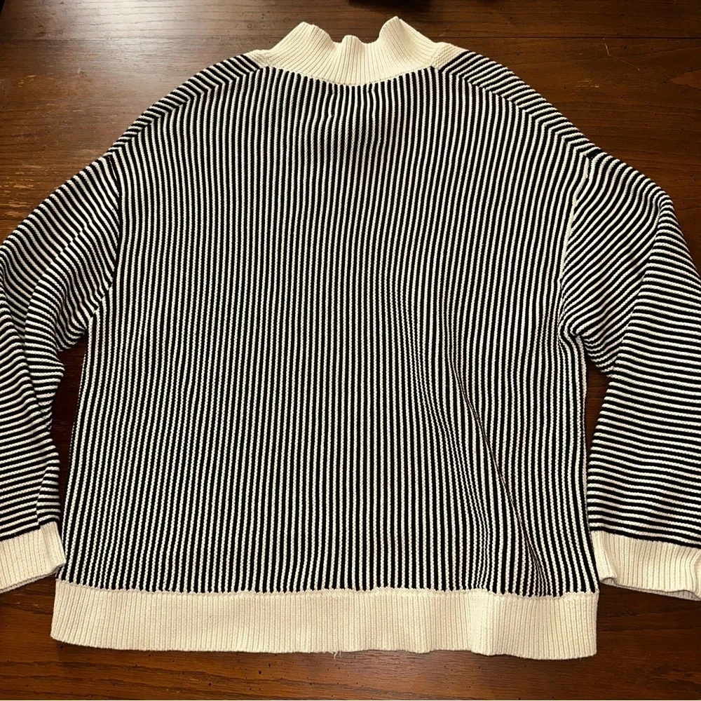 Found men’s TABAS TIE KNIT COLLARED SWEATER
in cream S - Picture 9 of 11